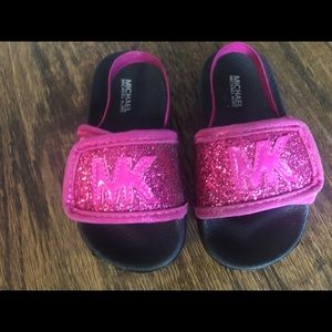 Michael Kors Slip on size 7